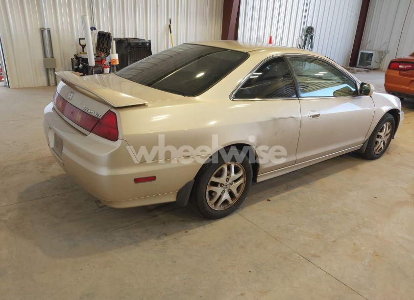 Photo 4 of 2001 Honda Accord 3.0 EX (VIN 1HGCG225X1A015003)