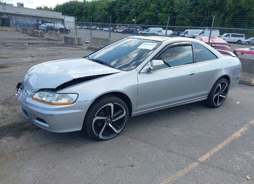 Photo 2 of 2002 Honda Accord 3.0 EX (VIN 1HGCG225X2A024141)