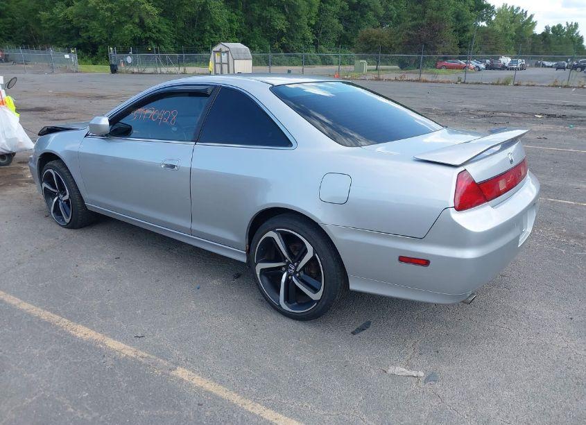 Photo 3 of 2002 Honda Accord 3.0 EX (VIN 1HGCG225X2A024141)