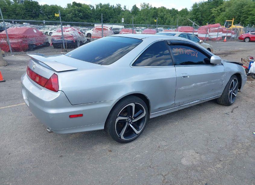 Photo 4 of 2002 Honda Accord 3.0 EX (VIN 1HGCG225X2A024141)