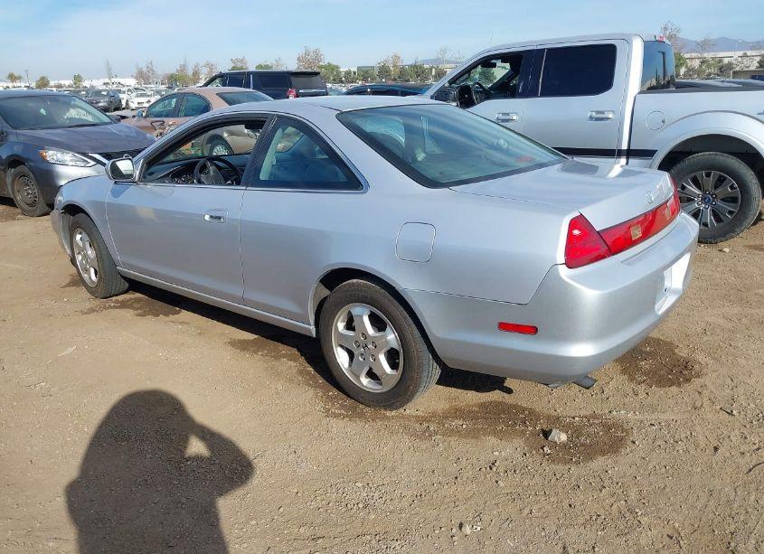 Photo 3 of 2000 Honda Accord 3.0 EX (VIN 1HGCG225XYA038372)
