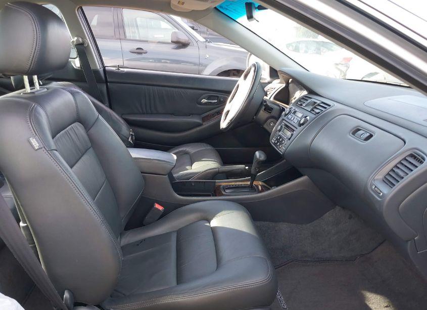 Photo 5 of 2000 Honda Accord 3.0 EX (VIN 1HGCG225XYA038372)