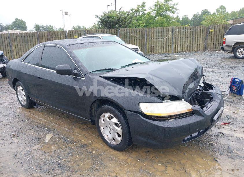 1999 Honda Accord EX (VIN 1HGCG3153XA022925) main photo