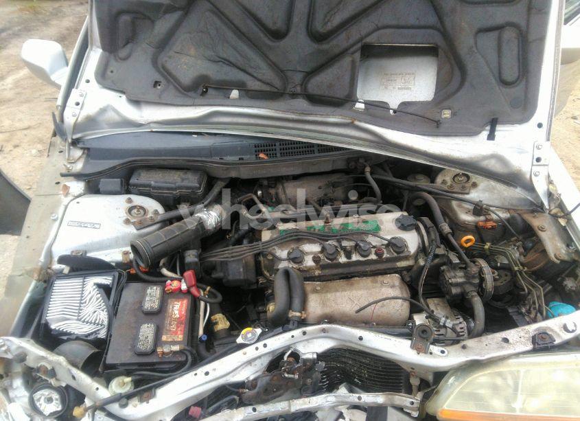Photo 10 of 2001 Honda Accord 2.3 EX (VIN 1HGCG31721A017448)