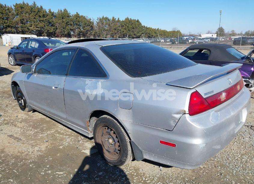 Photo 3 of 2001 Honda Accord 2.3 EX (VIN 1HGCG317X1A006567)