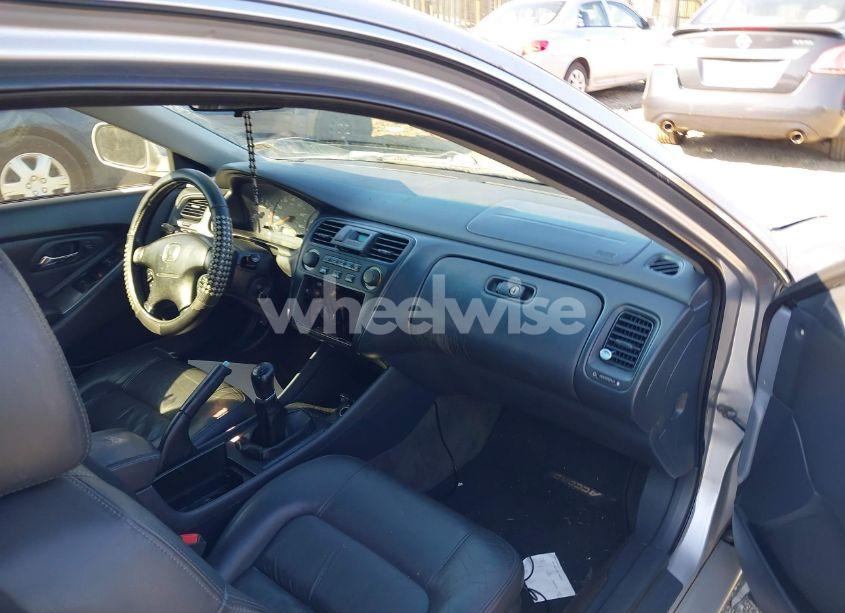 Photo 5 of 2001 Honda Accord 2.3 EX (VIN 1HGCG317X1A006567)