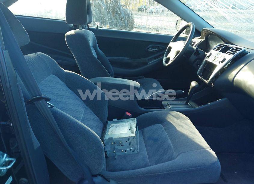 Photo 5 of 2002 Honda Accord 2.3 SE (VIN 1HGCG32002A001672)