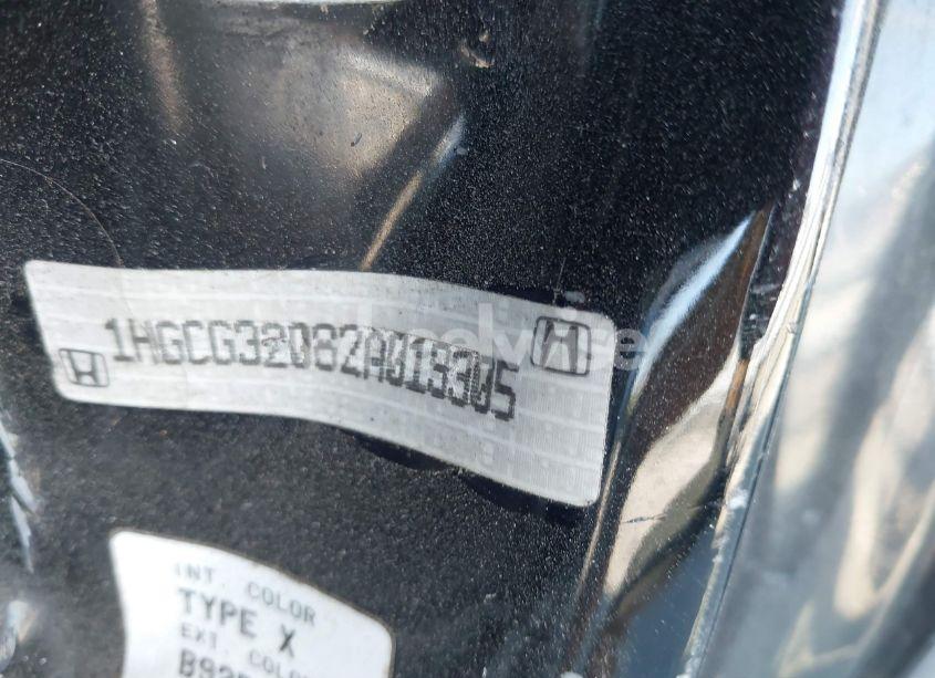 Photo 9 of 2002 Honda Accord 2.3 SE (VIN 1HGCG32082A019305)