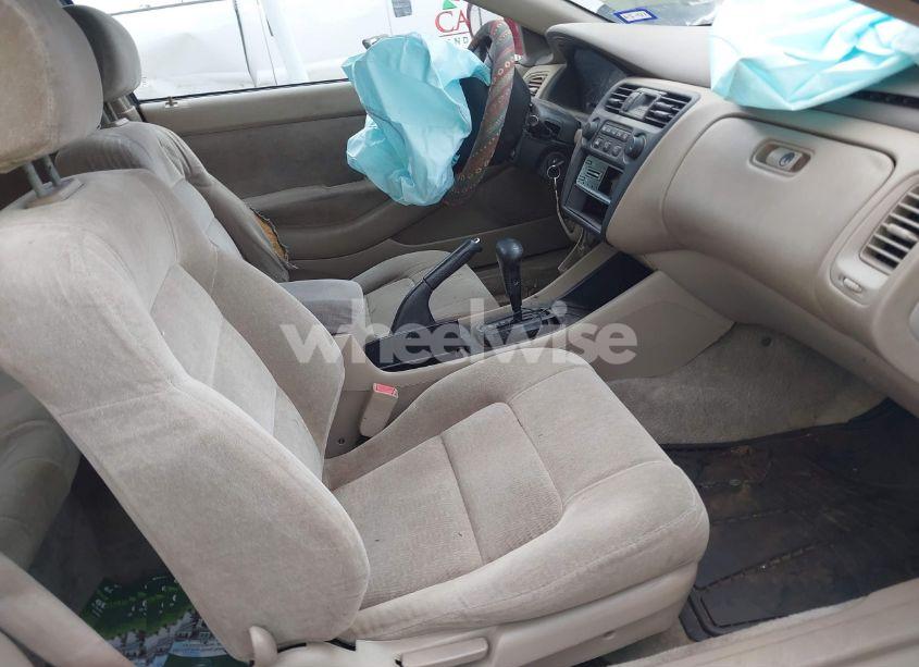 Photo 5 of 1998 Honda Accord LX (VIN 1HGCG3244WA013199)