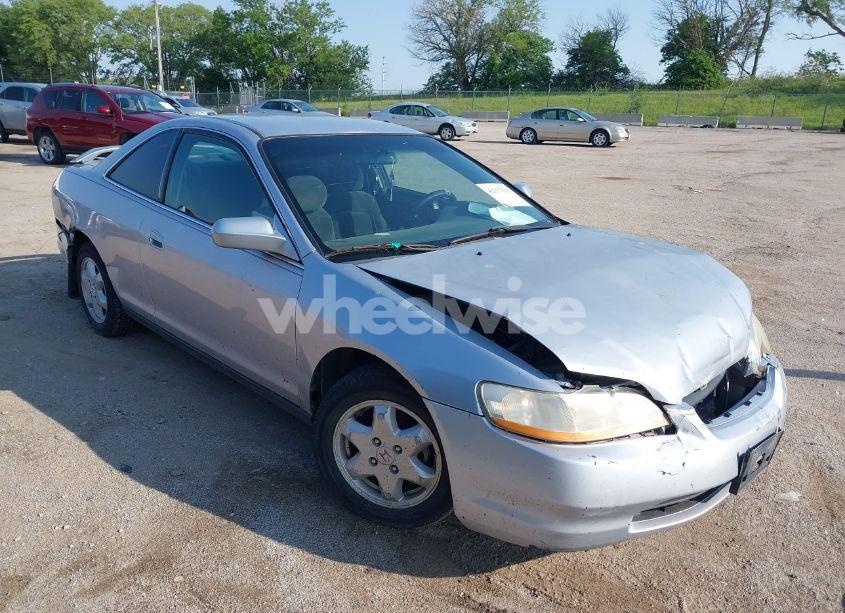 1998 Honda Accord LX (VIN 1HGCG3246WA006089) main photo