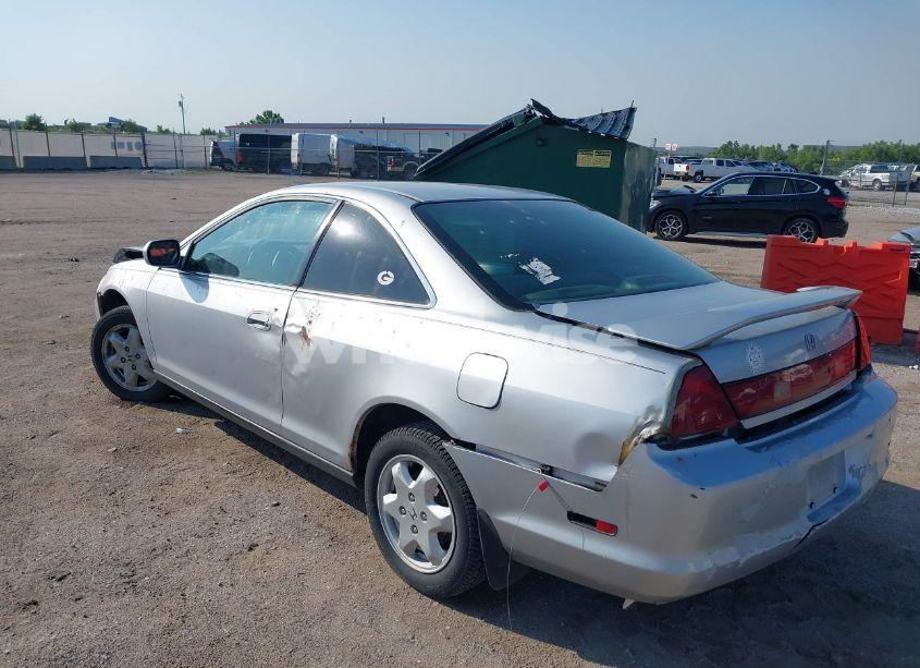 Photo 3 of 1998 Honda Accord LX (VIN 1HGCG3246WA006089)