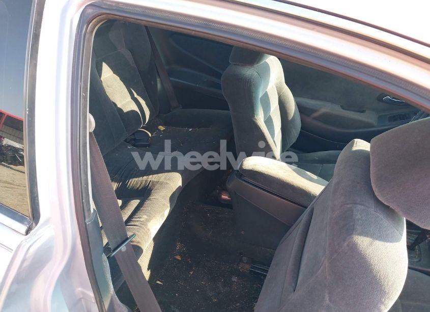 Photo 8 of 1998 Honda Accord LX (VIN 1HGCG3246WA006089)