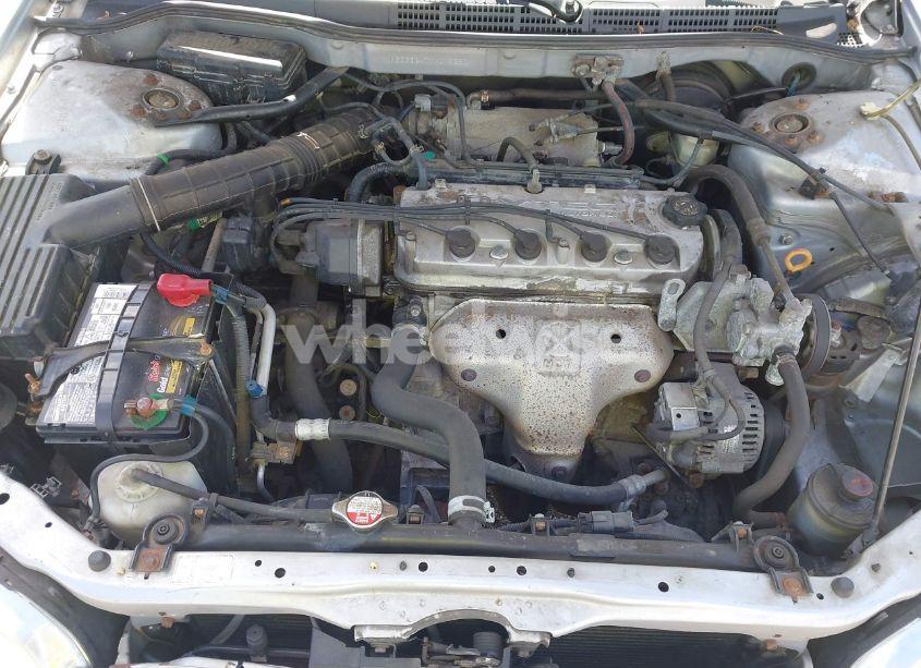 Photo 10 of 2001 Honda Accord 2.3 LX (VIN 1HGCG32471A019250)