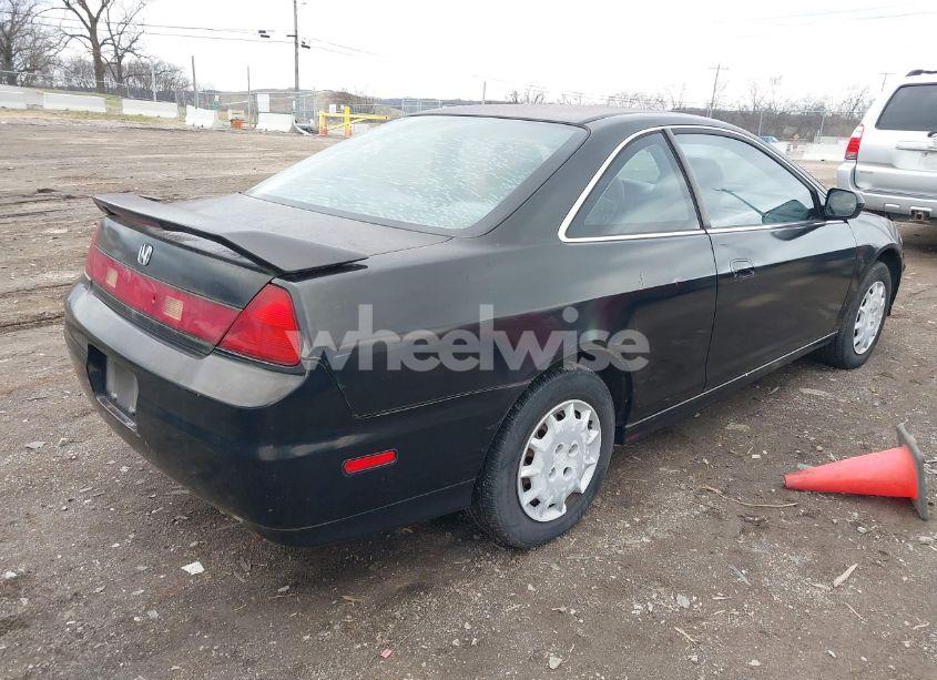 Photo 4 of 2001 Honda Accord 2.3 EX (VIN 1HGCG32501A012049)