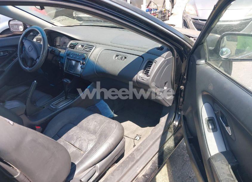 Photo 5 of 2001 Honda Accord 2.3 EX (VIN 1HGCG32501A028655)