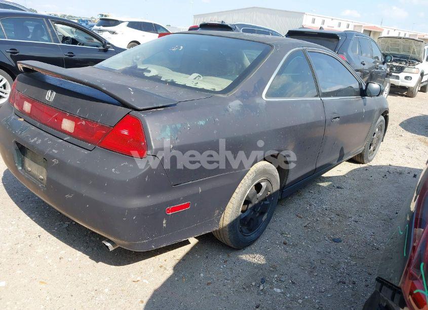 Photo 4 of 2001 Honda Accord 2.3 EX (VIN 1HGCG32521A024011)