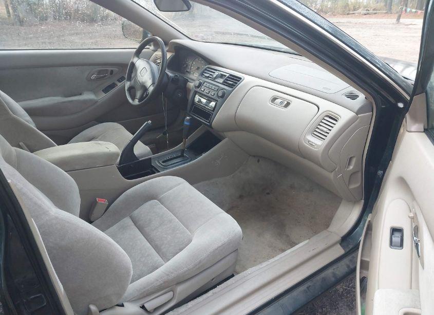 Photo 5 of 2000 Honda Accord 2.3 EX (VIN 1HGCG3255YA029701)