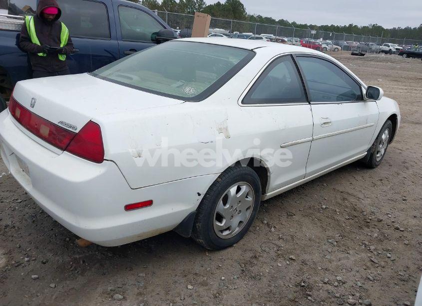 Photo 4 of 2000 Honda Accord 2.3 EX (VIN 1HGCG3259YA020788)