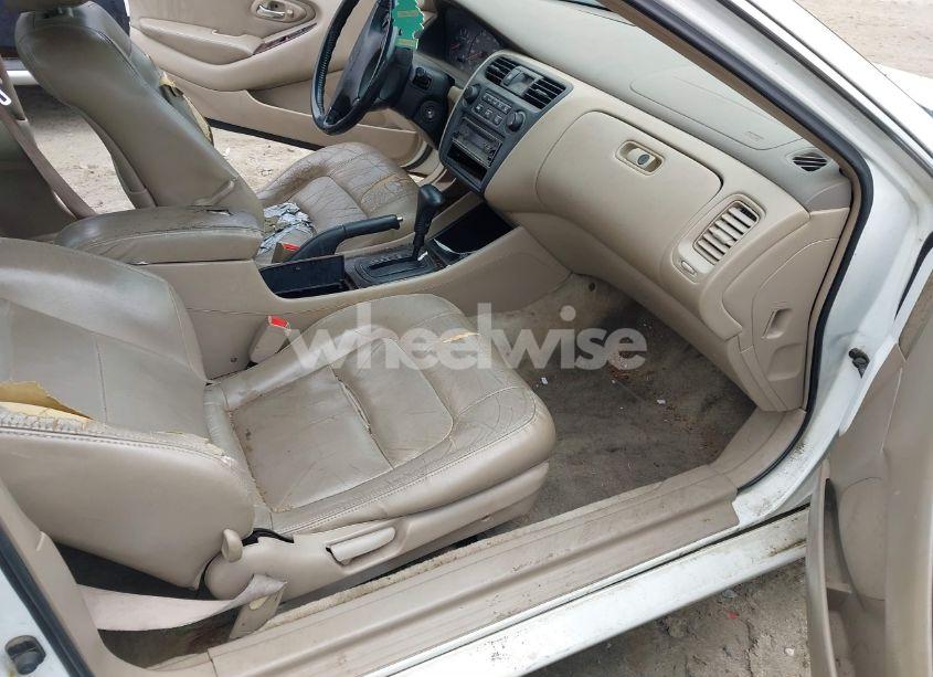 Photo 5 of 2000 Honda Accord 2.3 EX (VIN 1HGCG3259YA020788)