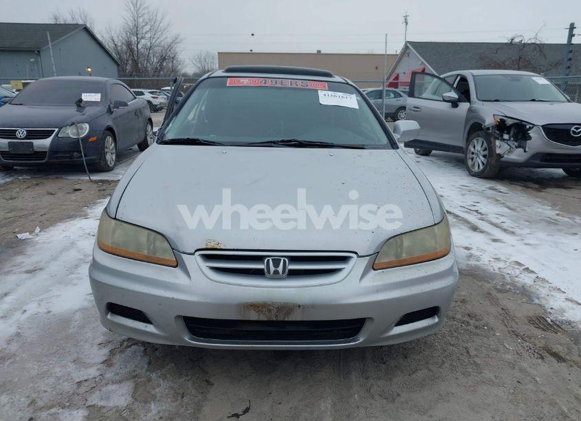 Photo 12 of 2001 Honda Accord 2.3 EX (VIN 1HGCG325X1A012317)