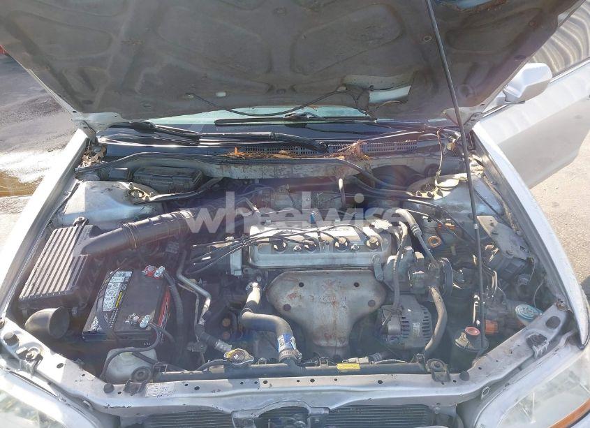 Photo 10 of 2002 Honda Accord 2.3 EX (VIN 1HGCG325X2A025487)