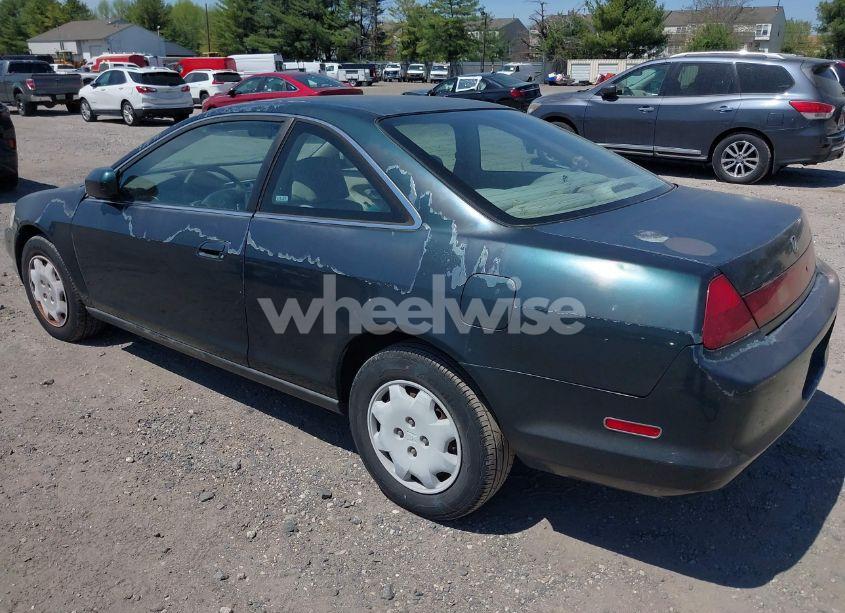 Photo 3 of 2000 Honda Accord 2.3 LX (VIN 1HGCG3268YA023870)