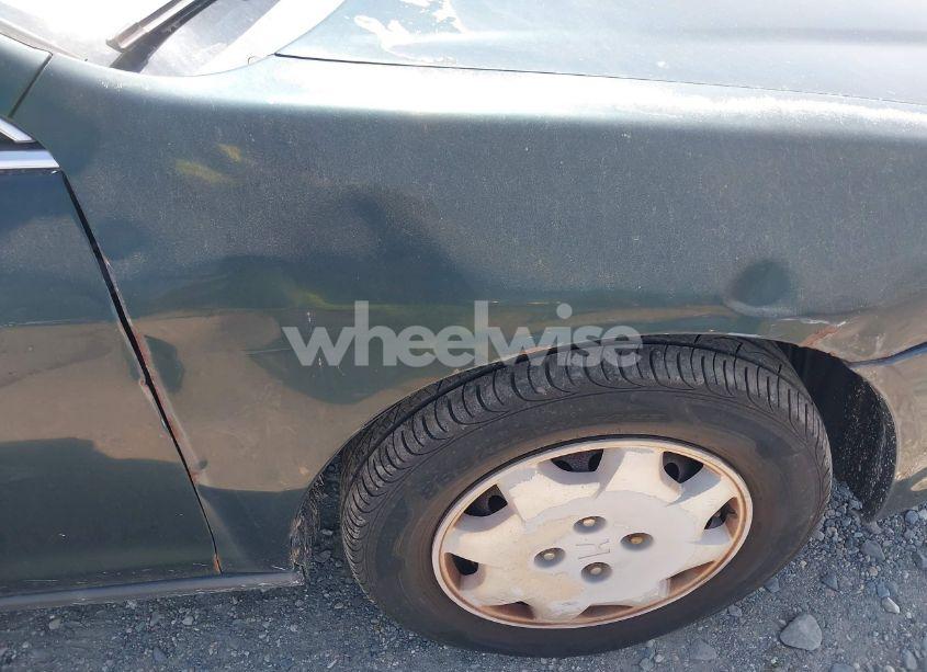 Photo 6 of 2000 Honda Accord 2.3 LX (VIN 1HGCG3268YA023870)