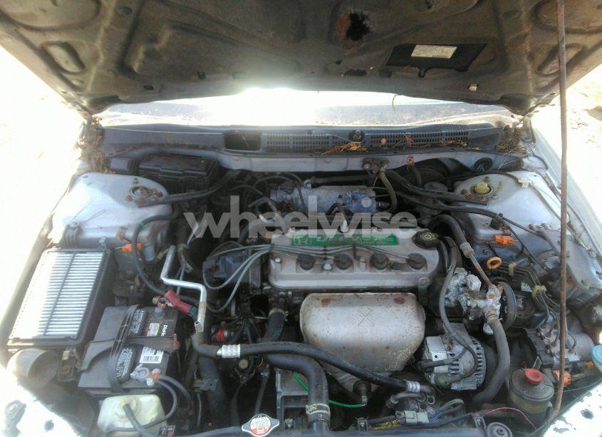 Photo 10 of 2001 Honda Accord 2.3 EX (VIN 1HGCG32711A010067)