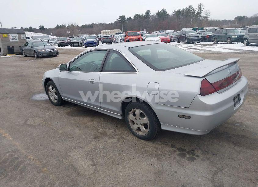Photo 3 of 2001 Honda Accord 2.3 EX (VIN 1HGCG32771A032140)