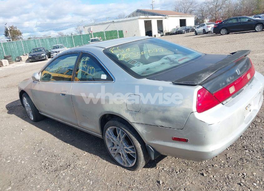 Photo 13 of 2000 Honda Accord 2.3 EX (VIN 1HGCG3278YA033663)