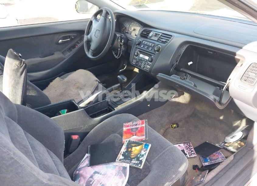 Photo 5 of 2000 Honda Accord 2.3 EX (VIN 1HGCG3278YA033663)