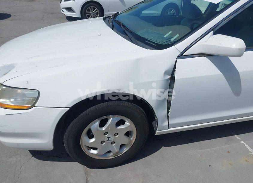 Photo 6 of 1998 Honda Accord EX (VIN 1HGCG3279WA012740)