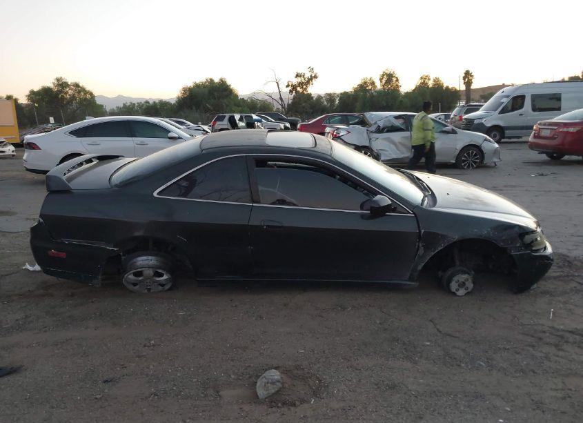 Photo 13 of 2001 Honda Accord 2.3 EX (VIN 1HGCG327X1A018653)