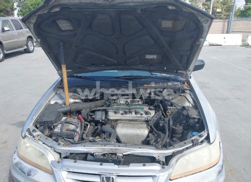 Photo 10 of 2001 Honda Accord 2.3 LX (VIN 1HGCG32911A007865)