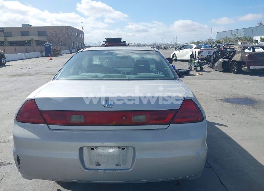 Photo 16 of 2001 Honda Accord 2.3 LX (VIN 1HGCG32911A007865)