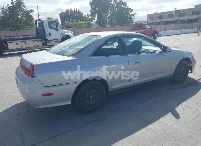 Photo 4 of 2001 Honda Accord 2.3 LX (VIN 1HGCG32911A007865)