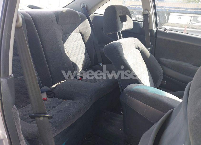 Photo 8 of 2001 Honda Accord 2.3 LX (VIN 1HGCG32911A007865)