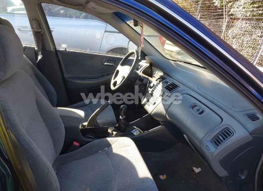 Photo 5 of 2002 Honda Accord 2.3 LX (VIN 1HGCG55412A018670)