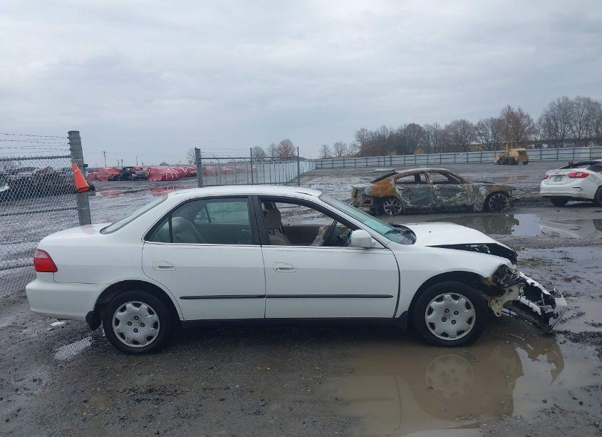 Photo 13 of 1999 Honda Accord LX (VIN 1HGCG5541XA078665)