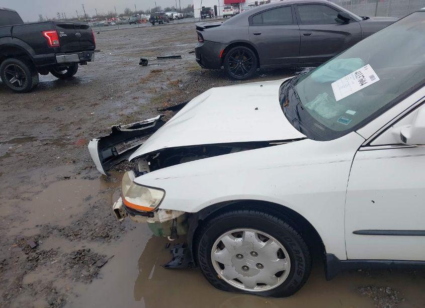 Photo 18 of 1999 Honda Accord LX (VIN 1HGCG5541XA078665)