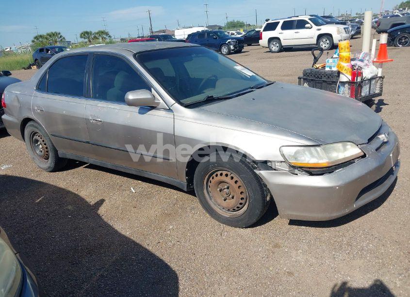 1998 Honda Accord LX (VIN 1HGCG5542WA266612) main photo