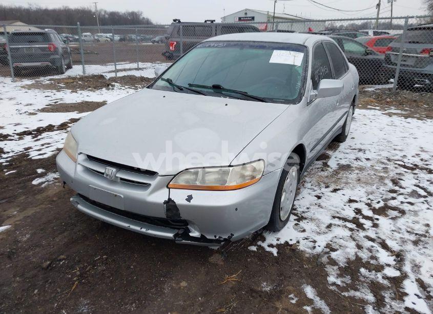 Photo 2 of 2000 Honda Accord 2.3 LX (VIN 1HGCG5547YA060043)