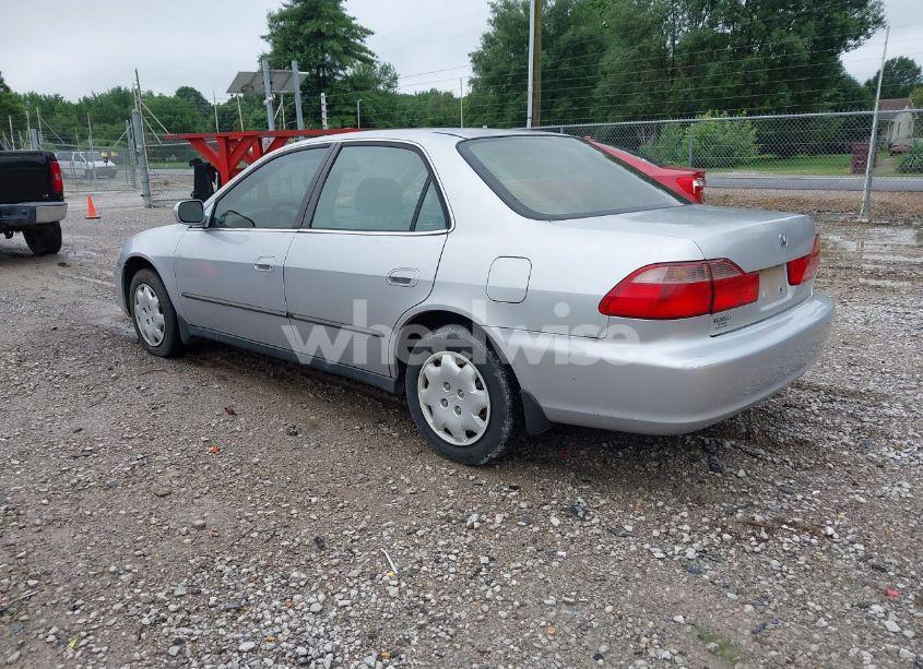 Photo 3 of 2000 Honda Accord 2.3 LX (VIN 1HGCG5548YA054204)