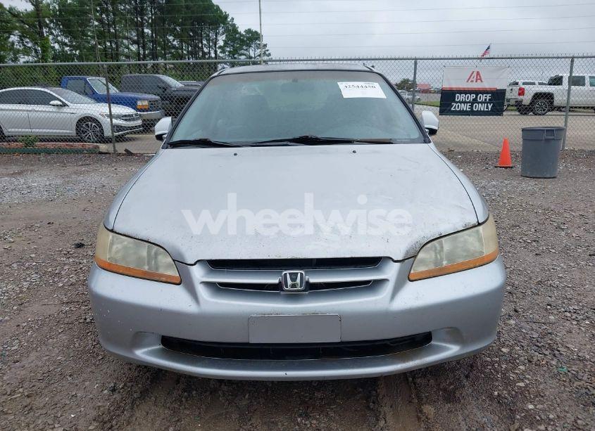 Photo 6 of 2000 Honda Accord 2.3 LX (VIN 1HGCG5548YA054204)