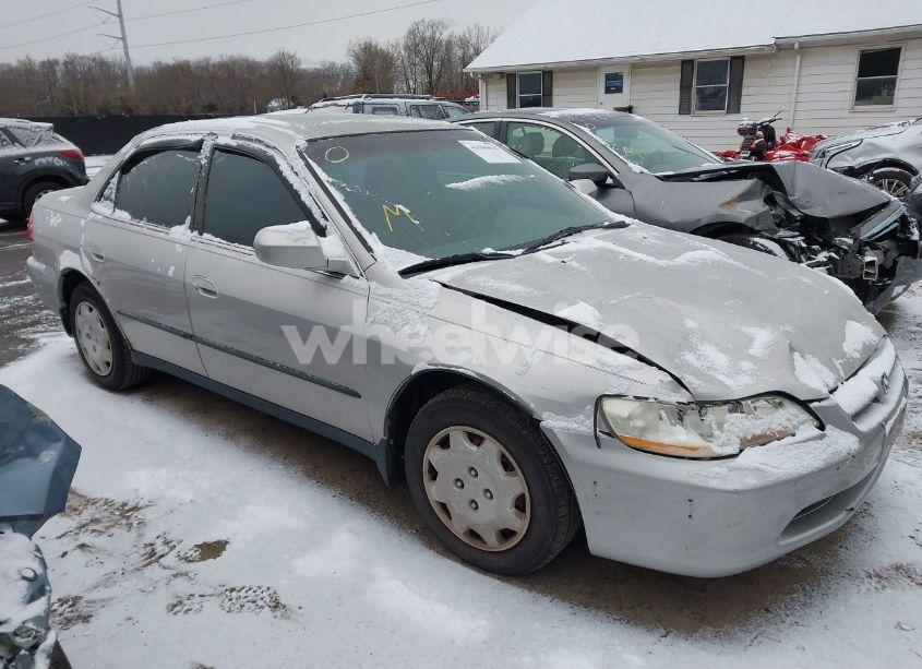 1999 Honda Accord LX (VIN 1HGCG5549XA139745) main photo