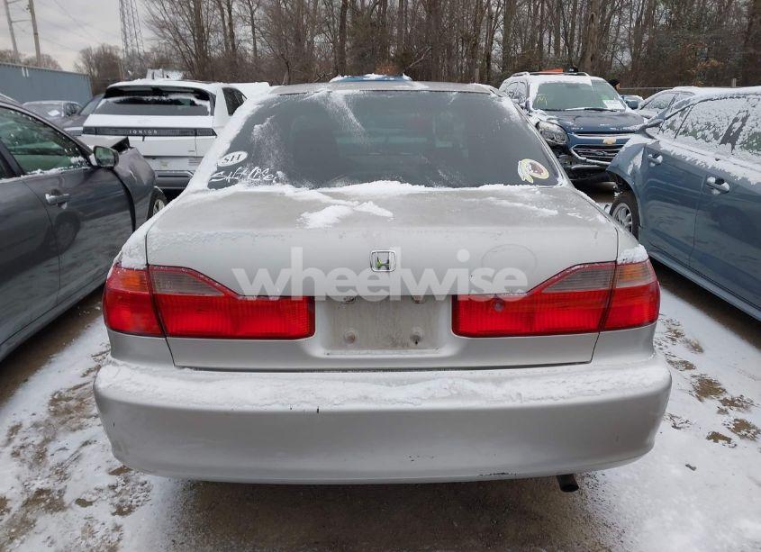 Photo 16 of 1999 Honda Accord LX (VIN 1HGCG5549XA139745)