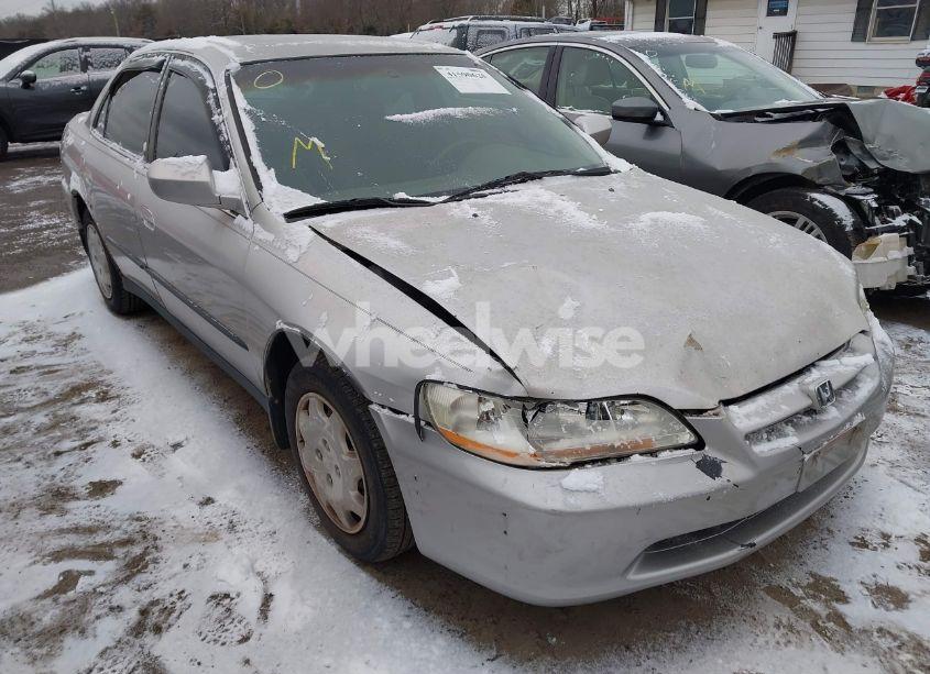 Photo 6 of 1999 Honda Accord LX (VIN 1HGCG5549XA139745)