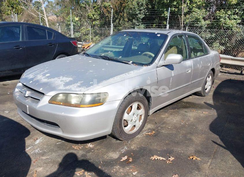 Photo 2 of 1999 Honda Accord EX (VIN 1HGCG5550XA057928)