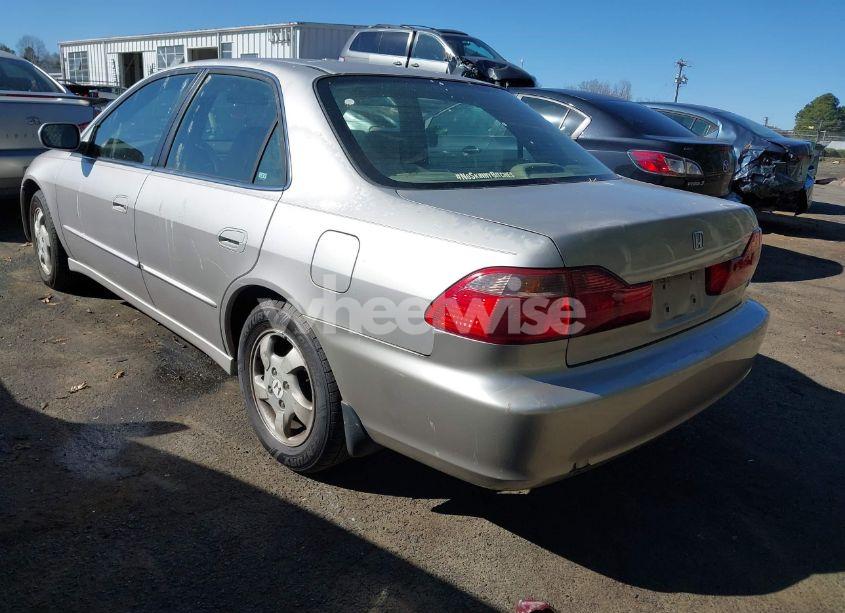 Photo 3 of 1999 Honda Accord EX (VIN 1HGCG5550XA057928)