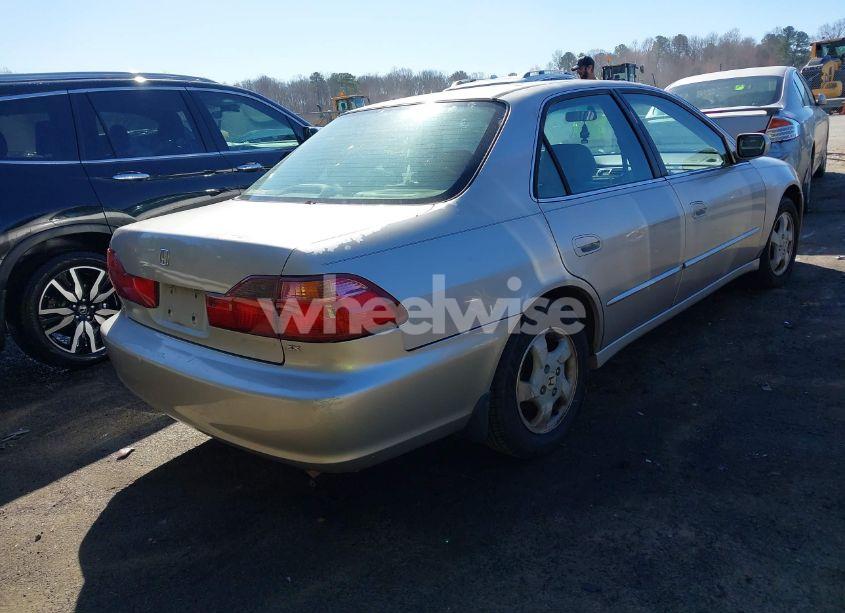 Photo 4 of 1999 Honda Accord EX (VIN 1HGCG5550XA057928)